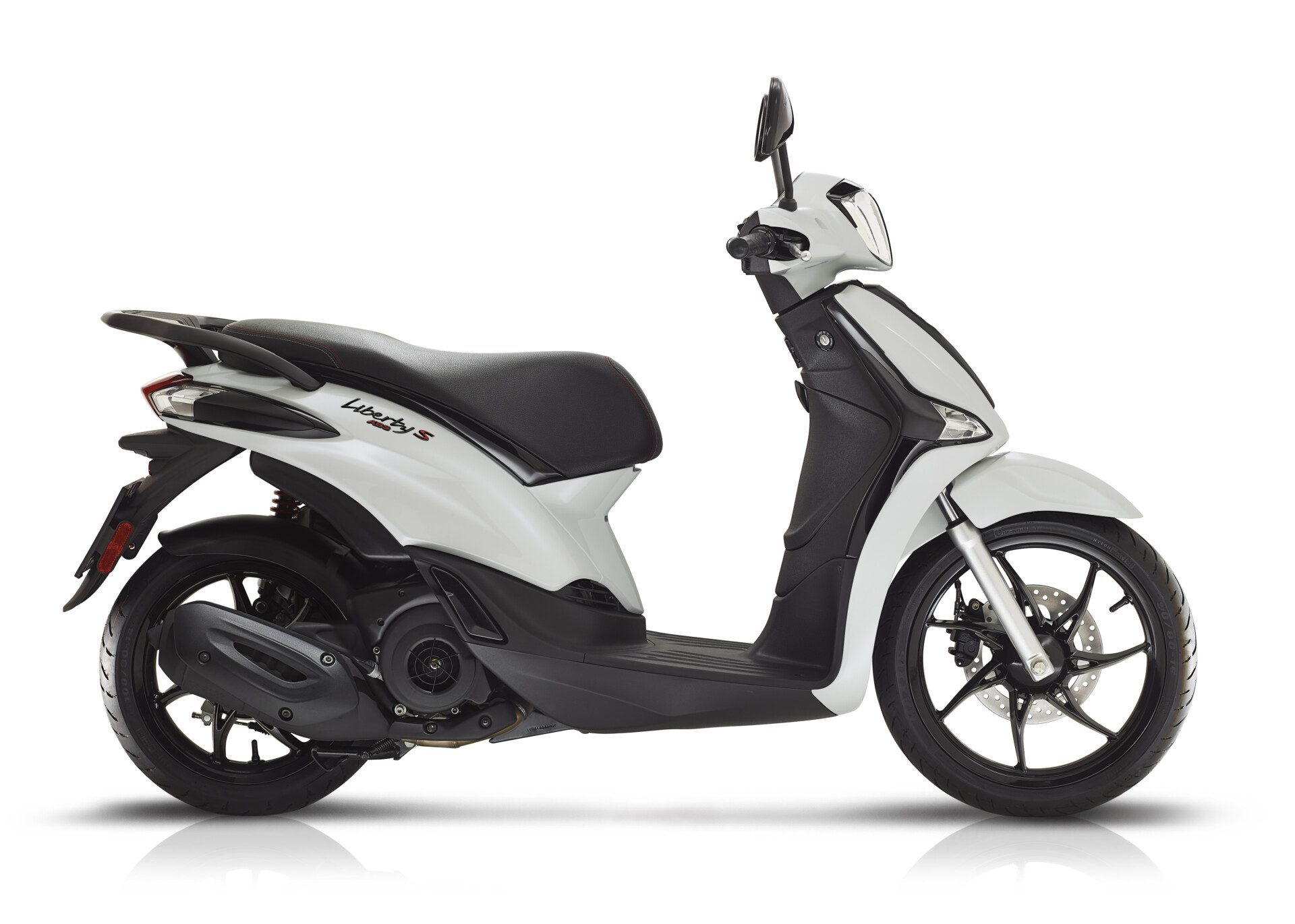 Piaggio_Liberty125_S_BiancoLuna