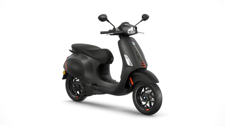Vespa_Sprint_S_Elettrica_NeroConvintoOpaco_3-4-Ant-DX-768x432